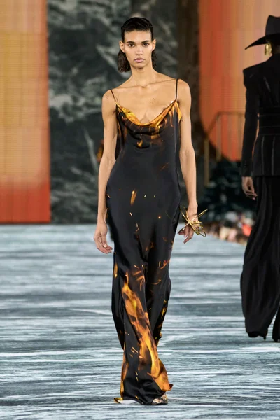 Look 98